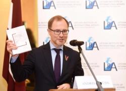 Спрудс призывает предприятия расширять сотрудничество с оборонной отраслью