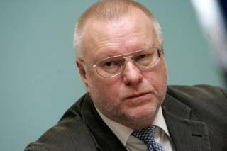 Экс-министр: над жителями  Латвии ставят налоговые эксперименты