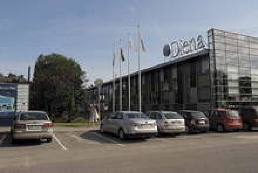 Dienas Bizness и Diena уплыли из Швеции в Эстонию.