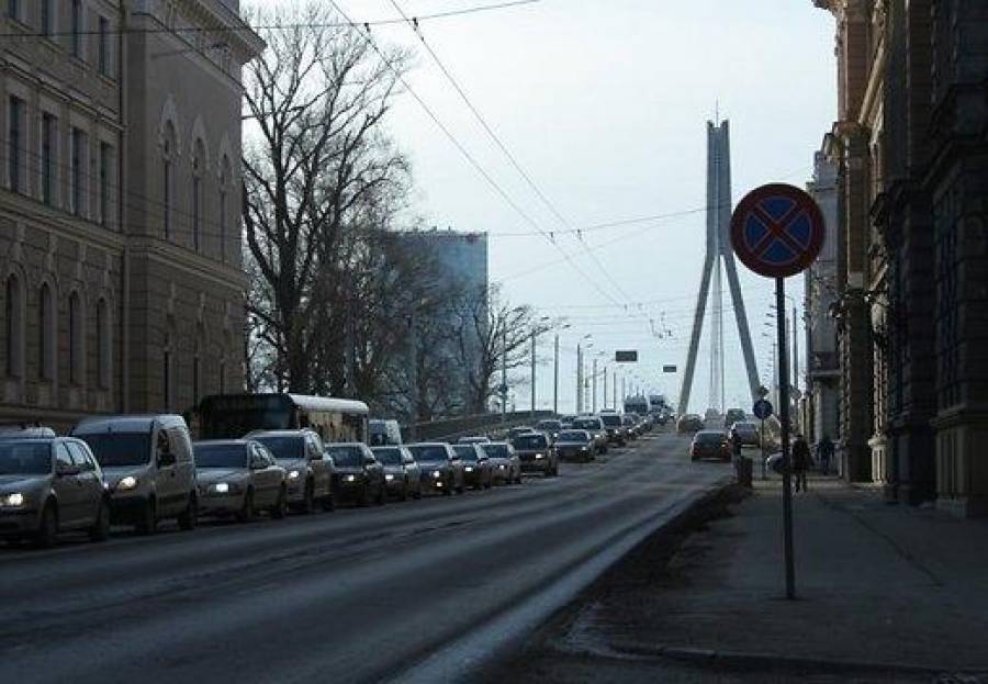 Латвия вошла в топ-50: машина есть у каждого третьего