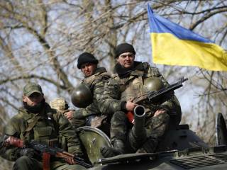 Латвийские банки и налогоплательщики платят по украинским счетам