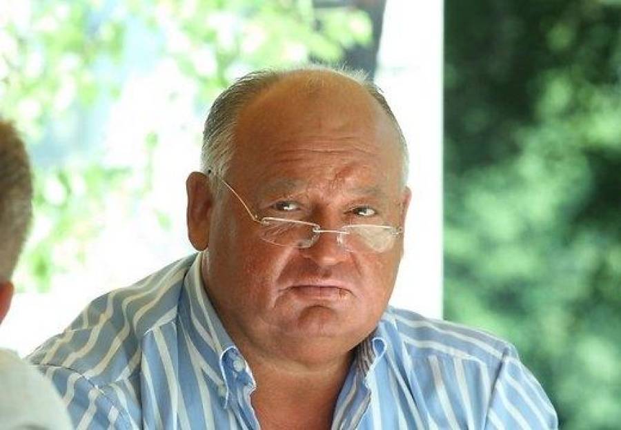 Янис Давис совершил самоубийство. За месяц до смерти он заявил: &quot;Вся наша страна – кладбище&quot;
