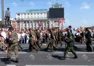 &quot;Парад&quot; военнопленных в Донецке. 