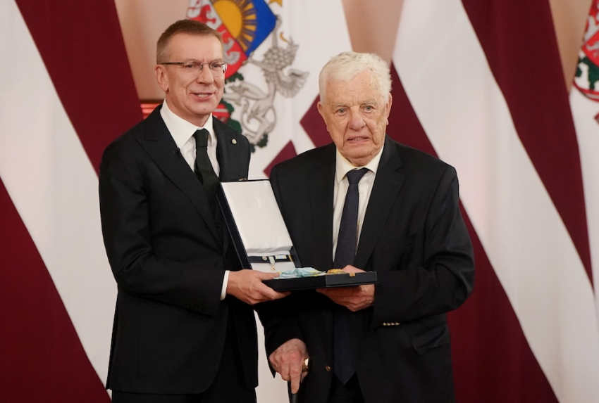 Раймонду Паулсу вручили высшую госнаграду