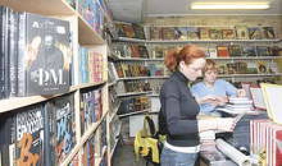 На этот раз ценники продавцы меняют с надеждой.