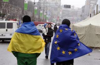 Ассоциация ЕС и Украины откладывается на год