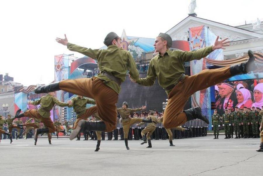 Шаусмас! Латышские дети чуть не уехали в Москву танцевать в День Победы