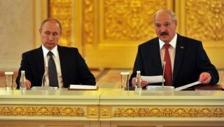 Лукашенко пожаловался на &quot;обнаглевшую&quot; Россию, которая на добро отвечает злом