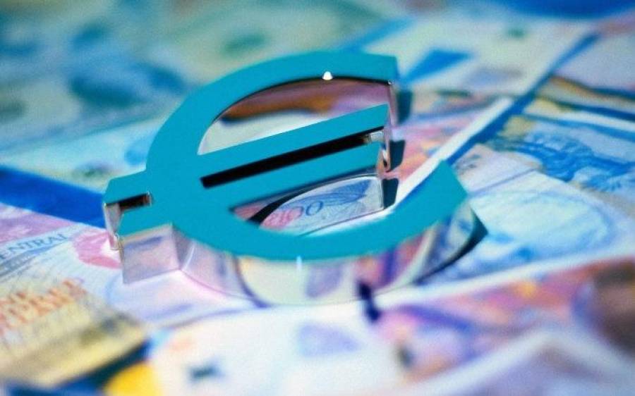 Прогноз: В 2017-м упадет курс евро, из Европы начнет утекать капитал