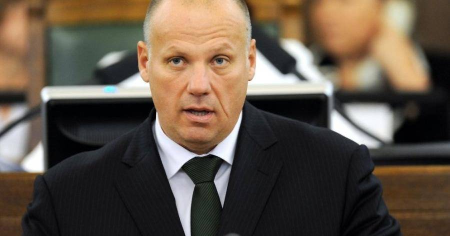 Бергманис: 250 млн евро из бюджета ЛР пойдут на БТР и на обучение водителей