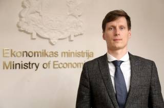 Министр экономики: решение о дате отмены КОЗ примет Сейм