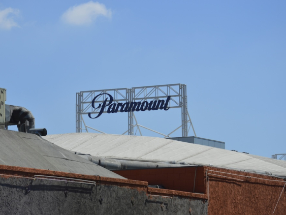 Paramount подала в суд на Warner Bros. Discovery