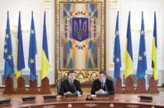 Президент Украины и глава Еврокомиссии не сошлись во мнении о перспективах присоединения Киева к Таможенному союзу.