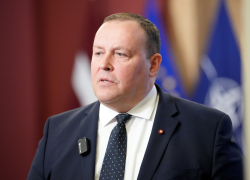 Строительство восточной границы подходит к завершению - министр