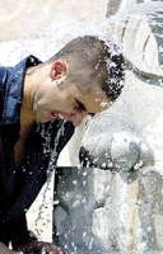 Холодный душ на голову