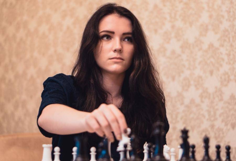 Глава государства — Королева Северного Барханта Анна Макко.