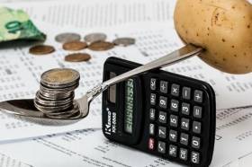 &quot;Минималка&quot; увеличится до 500 евро, но многие не верят, что денег будет больше