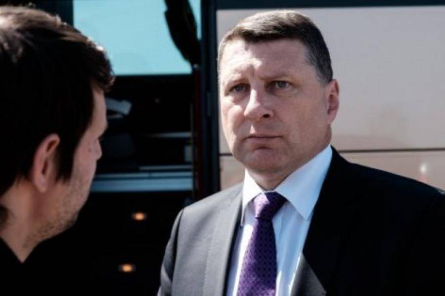 Доживем до понедельника. Вейонис поставил партиям ультиматум 
