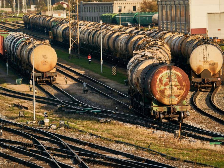 Кризис ЛДЗ: 1500 уволенных железнодорожников может быть только началом
