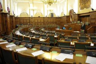 Госканцелярии поручено составить график сокращения штата сотрудников госуправления на следующие три года