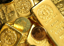 Золото штурмует $4000, а Уолл-стрит уходит в минус