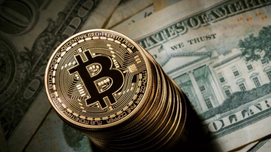 Курс биткоина вновь обвалился