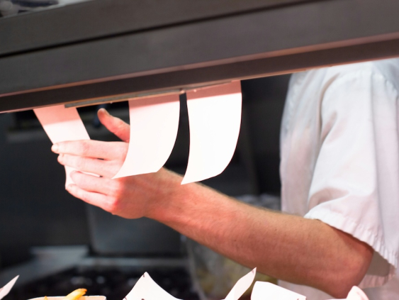 Гостиницы и рестораны начали год слабее, чем ожидалось