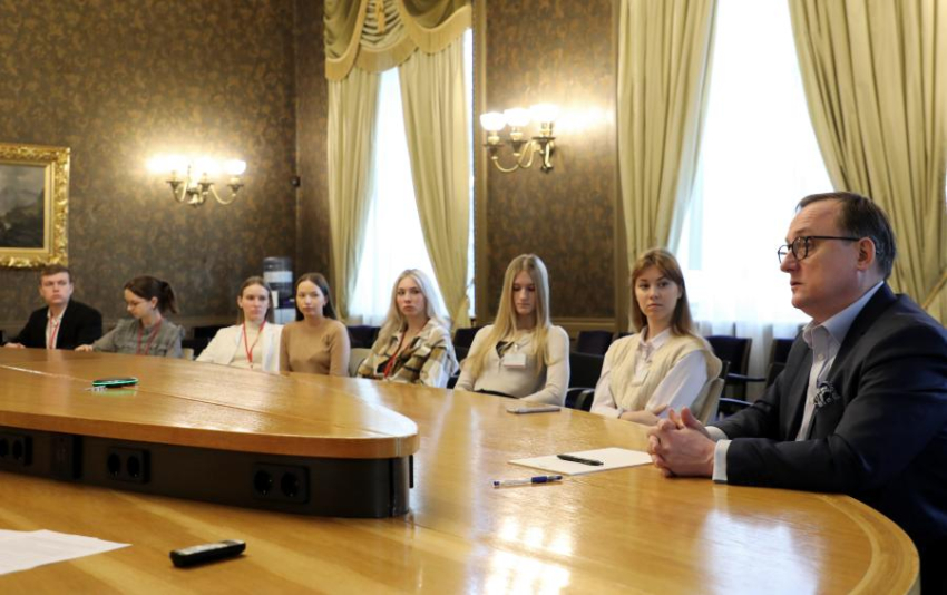 По всей Латвии проходит &laquo;День теней&raquo;