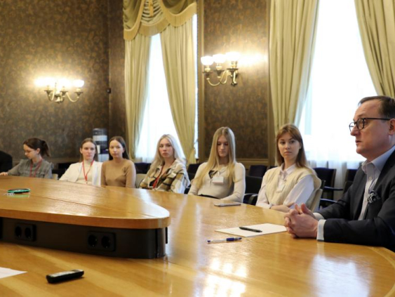 По всей Латвии проходит «День теней»