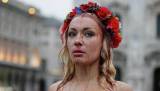 Обнаженных активисток Femen избили на мусульманской конференции (ВИДЕО)