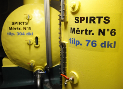 Производство спирта в Латвии за девять месяцев сократилось вдвое