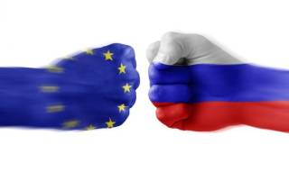 Везде кризис, а в России - пятница