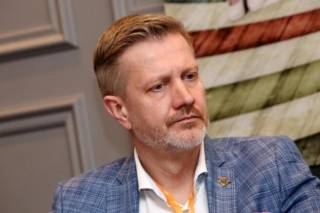 Эндзиньш о грядущем шоке бизнеса: к Рождеству вы получите «подарки» от СГД