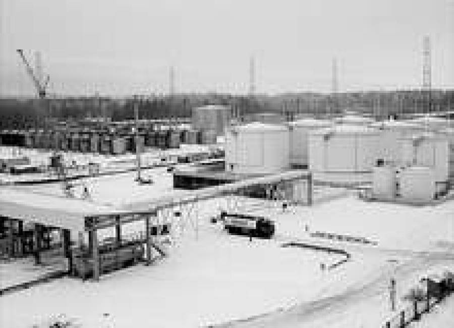 Шесть миллионов в нефтебазу