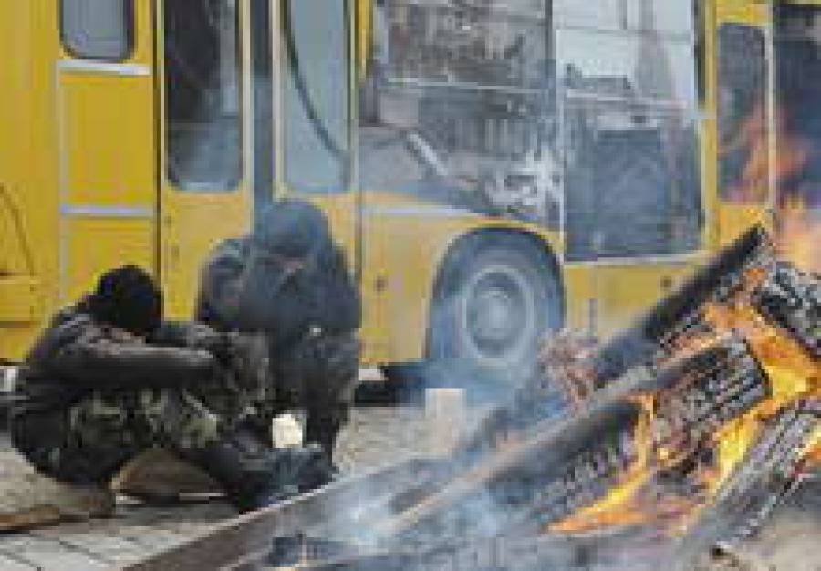 В Старой Риге вчера отмечали годовщину баррикад. Чтобы дойти от них до вспомоществования МВФ и ЕС, понадобилось 18 лет.