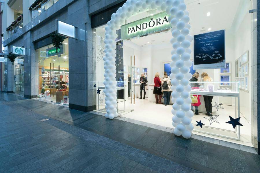 PANDORA: Теперь и в историческом центре Риги