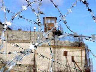 Недостаток учителей компенсируют за счёт бывших уголовников