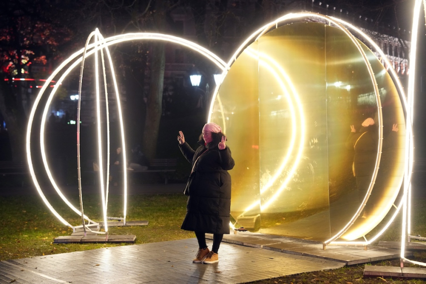 На фестивале Staro Rīga представят более 40 световых объектов