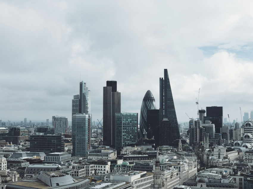 Инфляция в Великобритании достигла самого высокого уровня за 15 месяцев