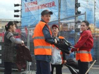 Таджики, работающие в России главным образом дворниками, не страдают от нисходящей профессиональной мобильности.