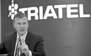Айнар Шлесерс погрозил  Triatel пальцем.