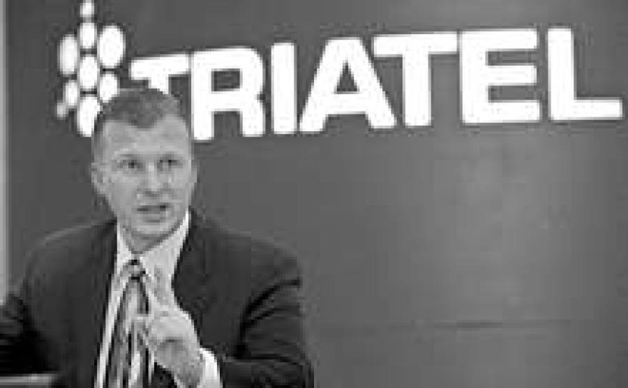 Айнар Шлесерс погрозил  Triatel пальцем.