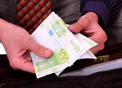 Обязанностей много, полный рабочий день - 800 евро? - шок от зарплаты в Риге