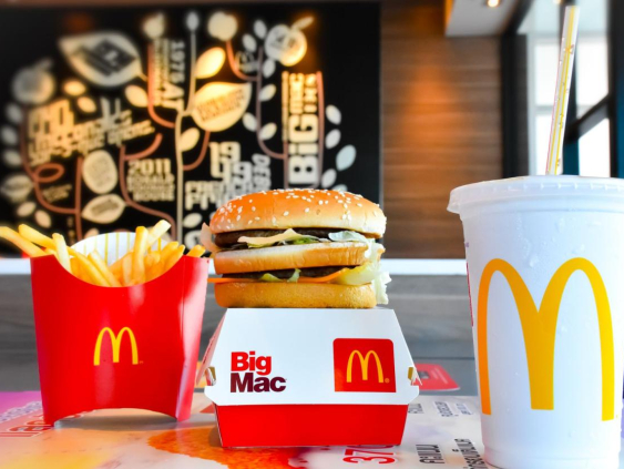 Резкий рост цен заставил McDonald&#039;s сделать выбор – отказаться от помидоров