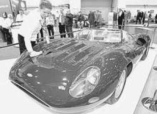 Ford купил Jaguar в 1989 году...