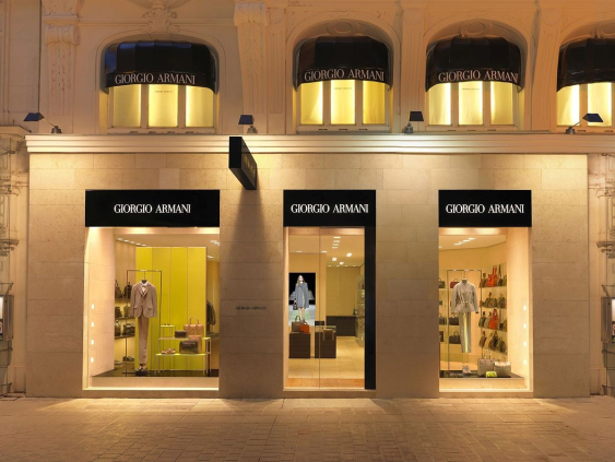Армани завещал продать свой модный дом LVMH, Luxottica или L'Oréal