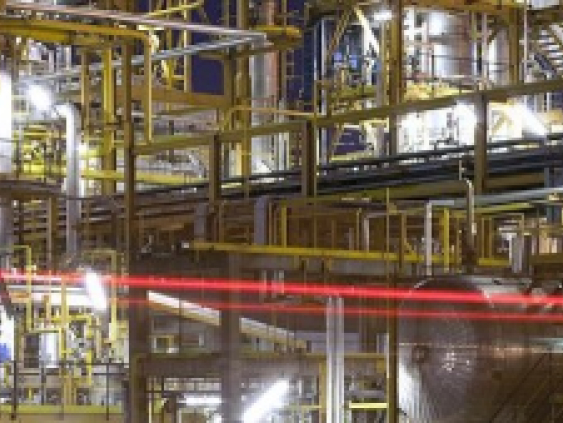 За существенные нарушения приостановлена работа нефтебазы в Даугавпилсе