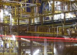 За существенные нарушения приостановлена работа нефтебазы в Даугавпилсе