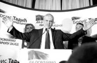 Борис Тадич празднует победу.