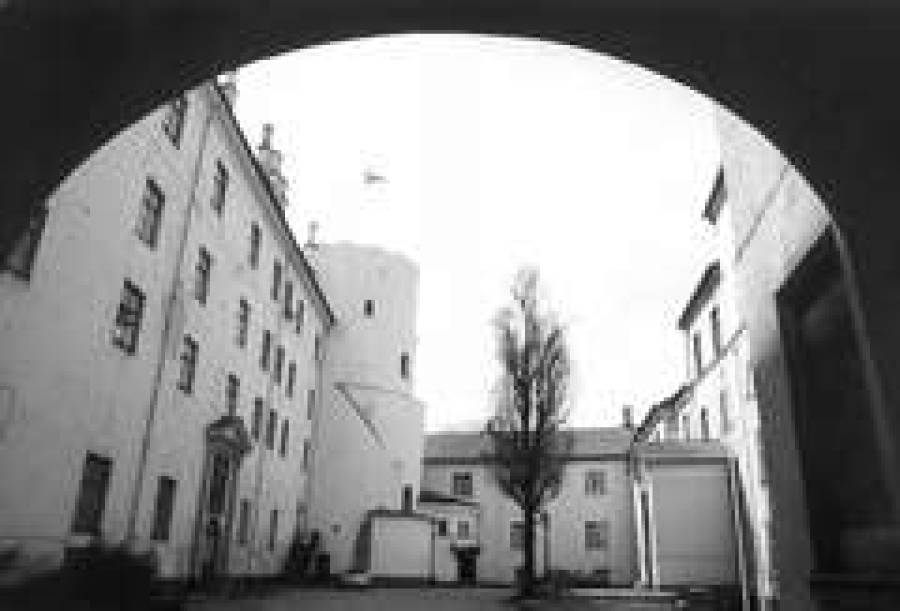  Рижский замок скоро простится со своей гостеприимной хозяйкой.